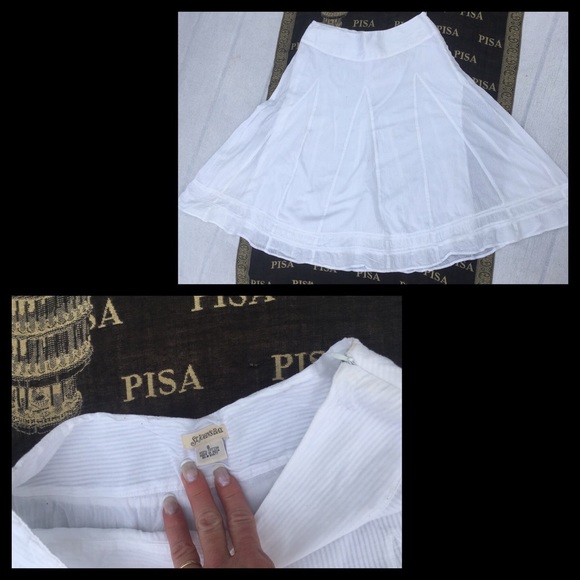 St. John's Bay Dresses & Skirts - 💋Vintage St. John’s Bay White striped flowy midi St. John's Bay Dresses & Skirts - 💋Vintage St. John’s Bay White striped flowy midi